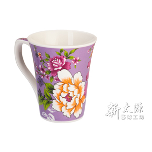 紅花花茶杯